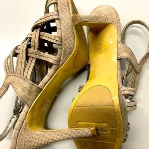 Strappy grey/beige platform skinny high heel shoes